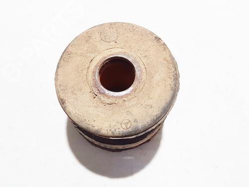 Used Engine mount Engine mount MERCEDES-BENZ M-CLASS (W163) ML 270 CDI (163.113) (163 hp) 33104607 33104607