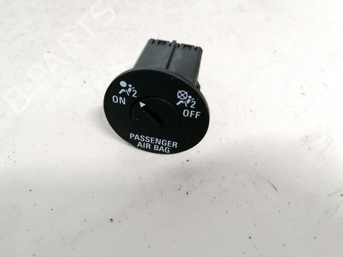 Used Switch CHEVROLET CRUZE (J300) 2.0 CDI (150 hp) 33089879