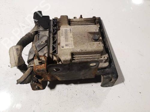 Used Engine control unit (ECU) Engine control unit (ECU) OPEL ZAFIRA / ZAFIRA FAMILY B (A05) 1.9 CDTI (M75) (120 hp) 33730765 33730765