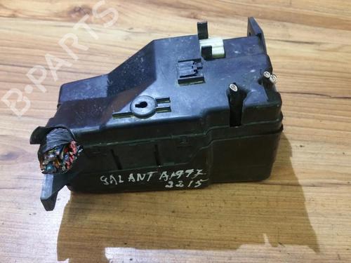 Used Fuse box Fuse box MITSUBISHI GALANT VIII Estate (EA_, EC_) 2.0 (EA2W) (133 hp) 33479382 33479382