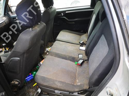 Fuse box OPEL MERIVA A MPV (X03) 1.7 CDTI (E75) | BP32531399E1