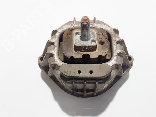 Used Engine mount BMW 1 Convertible (E88) 118 d (143 hp) 33095489