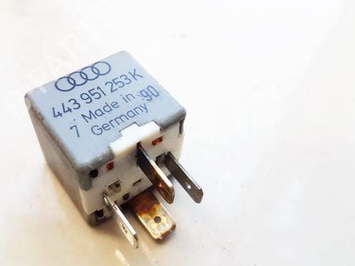 Used Electronic sensor Electronic sensor AUDI 80 B3 Saloon (893, 894, 8A2) 1.8 S (90 hp) 33105948 33105948
