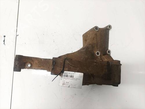 Used Support Support VW TRANSPORTER T4 Van (70A, 70H, 7DA, 7DH) 2.5 TDI (102 hp) 32940874 32940874