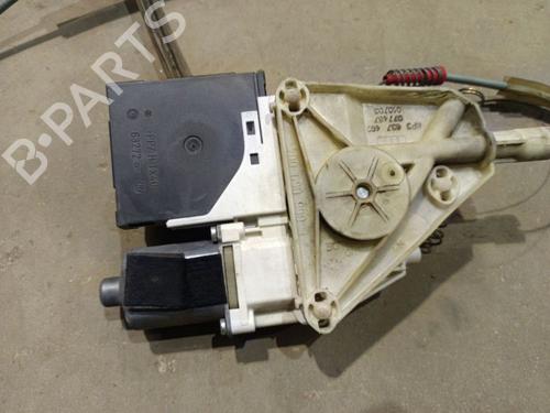 Right front window motor AUDI A3 (8P1) 2.0 TDI 16V | BP34753662E20 - Image 3