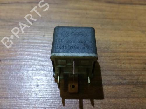 Used Electronic sensor Electronic sensor VW PASSAT B3/B4 Variant (3A5, 35I) 1.6 (72 hp) 33519054 33519054