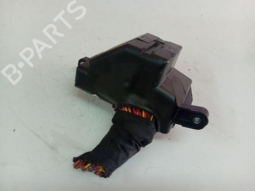 Fuse box VW PASSAT B7 (362) 1.6 TDI | BP38765256E1 - Image 3