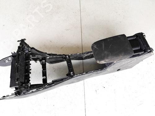Used Armrest / Center console Armrest / Center console 35609435 35609435