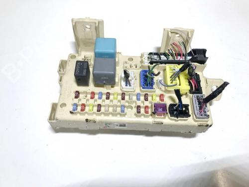 Used Fuse box Fuse box 33503223 33503223