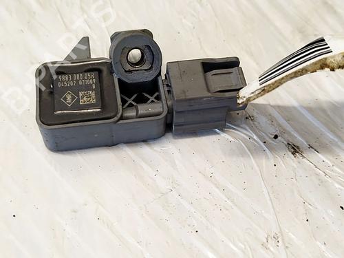 Used Electronic module Electronic module RENAULT MEGANE III Hatchback (BZ0/1_, B3_) 1.4 TCe (BZ0F, BZ1V) (131 hp) 33098183 33098183