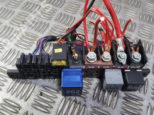 Used Fuse box Fuse box VW PASSAT B5.5 (3B3) 1.9 TDI (130 hp) 33495129 33495129
