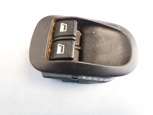 Used Switch Switch PEUGEOT 206 SW (2E/K) 1.4 HDi (68 hp) 33108220 33108220