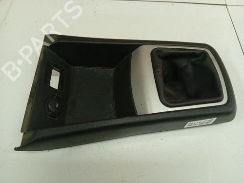 Used Middle console Middle console KIA CEE'D Hatchback (ED) 2.0 CRDi 140 (140 hp) 39758026 39758026