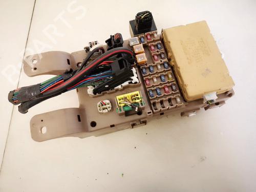 Used Fuse box Fuse box TOYOTA COROLLA Verso (_E12_) 2.0 D-4D (CDE120_, CDE120R) (90 hp) 32874458 32874458