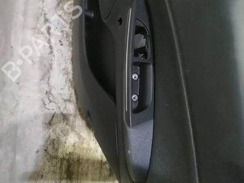 Guarnecido trasero derecho Guarnecido trasero derecho AUSTIN MAXI I Fastback 1500 (68 hp) 34856571 34856571