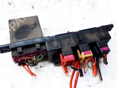 Used Fuse box Fuse box SKODA OCTAVIA I (1U2) 1.9 TDI (110 hp) 33528295 33528295