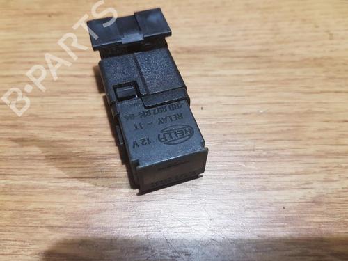 other-nissan-primera-hatchback-p12-2002-33481907 main image