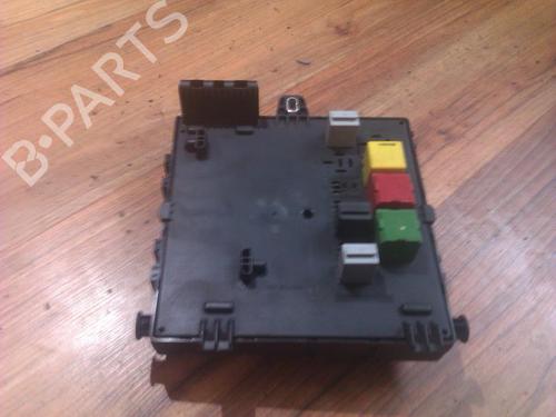 fuse-box-opel-vectra-c-z02-2002-2003-2004-2005-2006-2007-2008-2009-33509079 main image