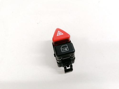 Used Warning switch Warning switch MERCEDES-BENZ A-CLASS (W168) A 170 CDI (168.008) (90 hp) 35554324 35554324