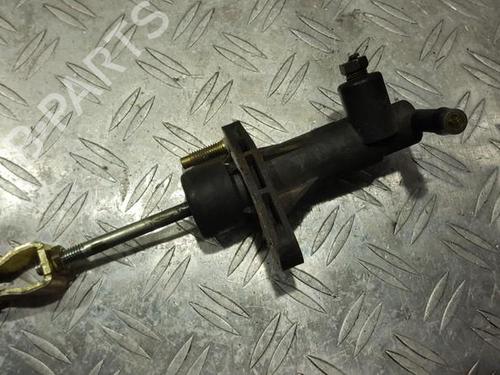 clutch-slave-cylinder-hyundai-trajet-fo-1999-2000-2001-2002-2003-2004-2005-2006-2007-2008-35658224 main image