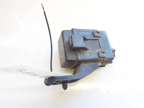 Used Fuse box Fuse box HYUNDAI H-1 / STAREX Bus (A1) 2.5 CRDi (163 hp) 32956160 32956160