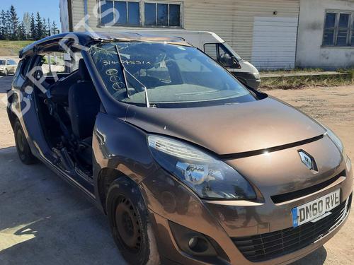 Brugte RENAULT GRAND SCÉNIC II (JM0/1_) 1.9 dCi (JM15) (110 hp) 4477650