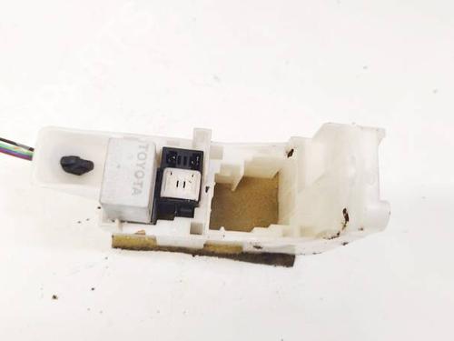 Used Fuse box Fuse box TOYOTA AVENSIS Saloon (_T27_) 2.0 D-4D (ADT270_, ADT270R) (126 hp) 32580691 32580691