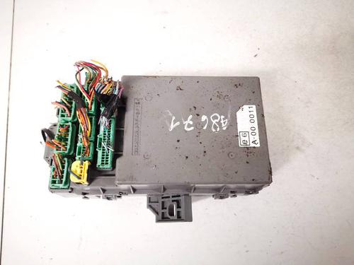 Used Fuse box Fuse box HONDA CR-V III (RE_) 2.2 i-CTDi 4WD (RE6) (140 hp) 32928018 32928018