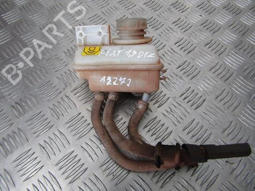 Used Brake fluid reservoir Brake fluid reservoir 35671823 35671823