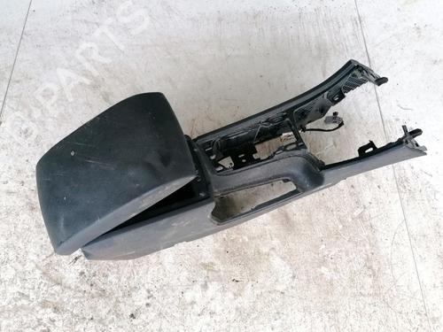 Used Armrest / Center console Armrest / Center console FORD MONDEO IV (BA7) 1.8 TDCi (125 hp) 35549599 35549599