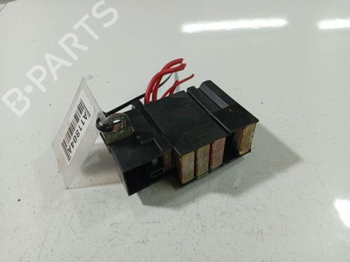 Used Fuse box Fuse box 39391983 39391983