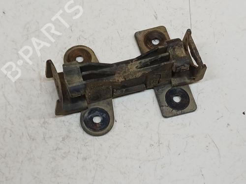 Used Front bumper bracket Front bumper bracket AUDI 80 B2 Saloon (811, 813, 814, 819, 853) 1.6 (75 hp) 40166182 40166182