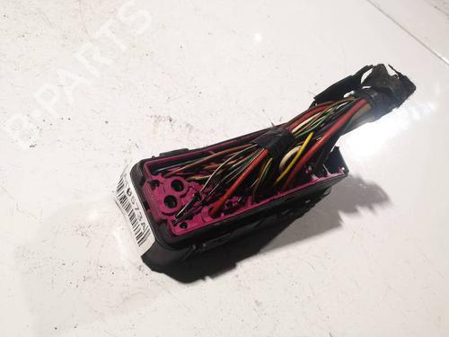 Used Fuse box Fuse box OPEL ZAFIRA / ZAFIRA FAMILY B (A05) 1.9 CDTI (M75) (150 hp) 32562569 32562569