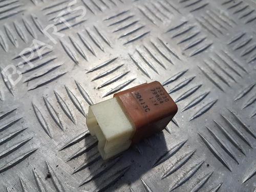 other-nissan-primera-hatchback-p12-2002-33504644 main image