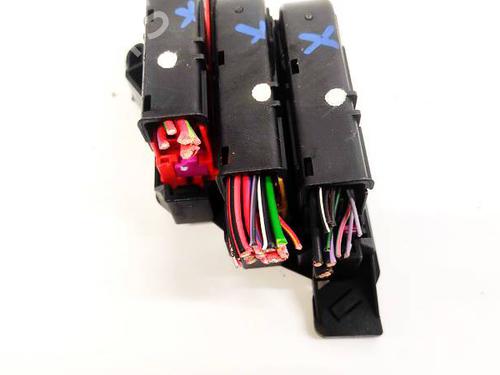 Fuse box AUDI Q5 (8RB) 2.0 TDI quattro | BP32935587E1 - Image 2