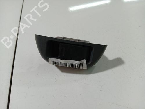 switch-peugeot-107-pm_-pn_-2005-2006-2007-2008-2009-2010-2011-2012-2013-2014-2015-2016-36368862 main image