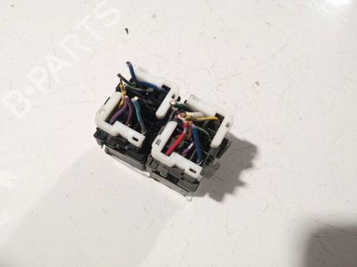 Fuse box HONDA FR-V (BE) 2.2 i CTDi (BE5) | BP32574370E1