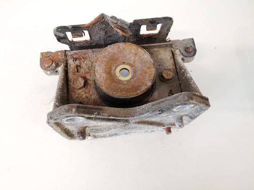 Used Engine mount Engine mount RENAULT MASTER II Van (FD) 2.5 dCi (FD02) (101 hp) 33071068 33071068