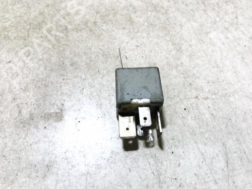 Used Electronic sensor Electronic sensor AUDI 100 C3 Saloon (443, 444) 2.0 D (70 hp) 33099454 33099454