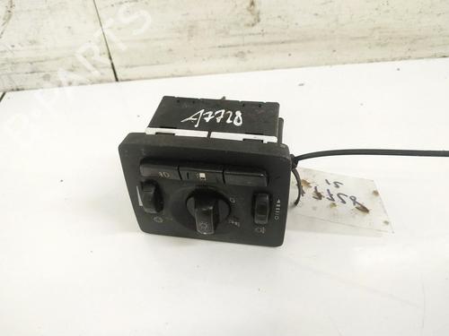 Used Switch Switch VOLVO V50 (545) 2.0 D (136 hp) 35461636 35461636