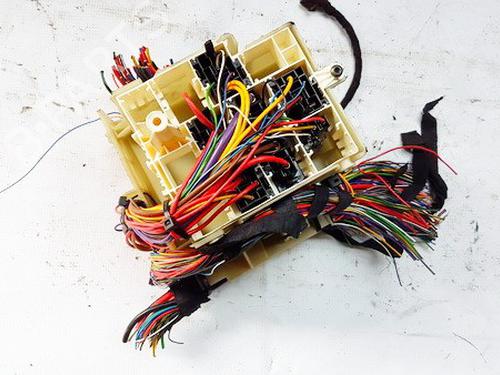 Used Fuse box Fuse box SAAB 9-5 (YS3E) 2.3 t (170 hp) 33525099 33525099