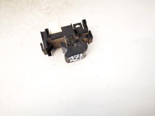 Used Switch Switch TOYOTA URBAN CRUISER (_P1_) 1.4 D-4D (NLP110_, NLP110R) (90 hp) 32914018 32914018