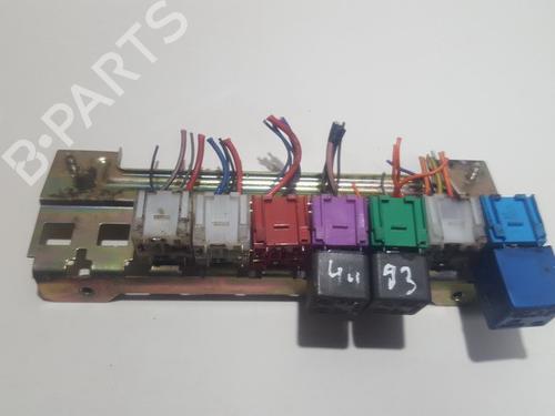 Used Fuse box Fuse box CITROËN JUMPER I Van (230L) 2.5 TD (103 hp) 33513282 33513282