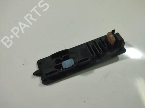 Used Fuse box RENAULT ESPACE II (J/S63_) 2.2 (J/S637, J63G) (108 hp) 32555260