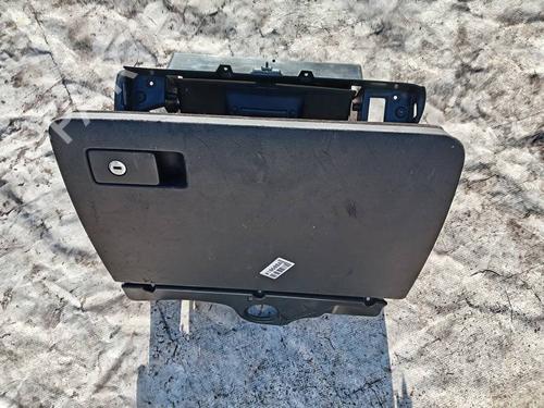 Used Glove box Glove box VW PASSAT B6 (3C2) 2.0 TDI (140 hp) 34948075 34948075