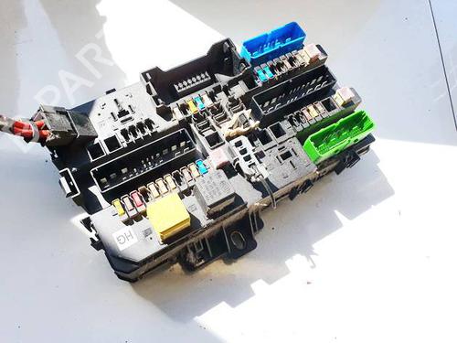 Used Fuse box Fuse box 36896626 36896626