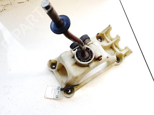 Selector da caixa Selector da caixa SUZUKI SWIFT III (MZ, EZ) 1.3 (RS413, ZC11S) (92 hp) 35677682 35677682