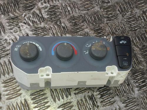 Used Climate control Climate control HONDA CR-V I (RD) 2.0 16V 4WD (RD1, RD3) (128 hp) 35674156 35674156