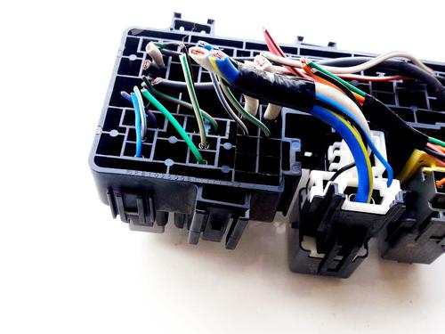 Fuse box SUBARU FORESTER (SH_) 2.0 D AWD (SHH, SHD, SHN) | BP33520100E1 - Image 2