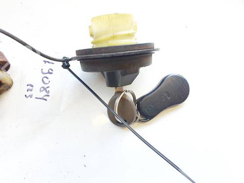 fuel-cap-chrysler-sebring-jr-2000-2001-2002-2003-2004-2005-2006-2007-35283344 main image
